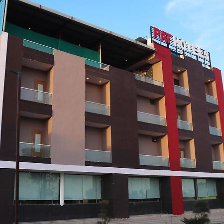 Pat Hotels Indore Esterno foto