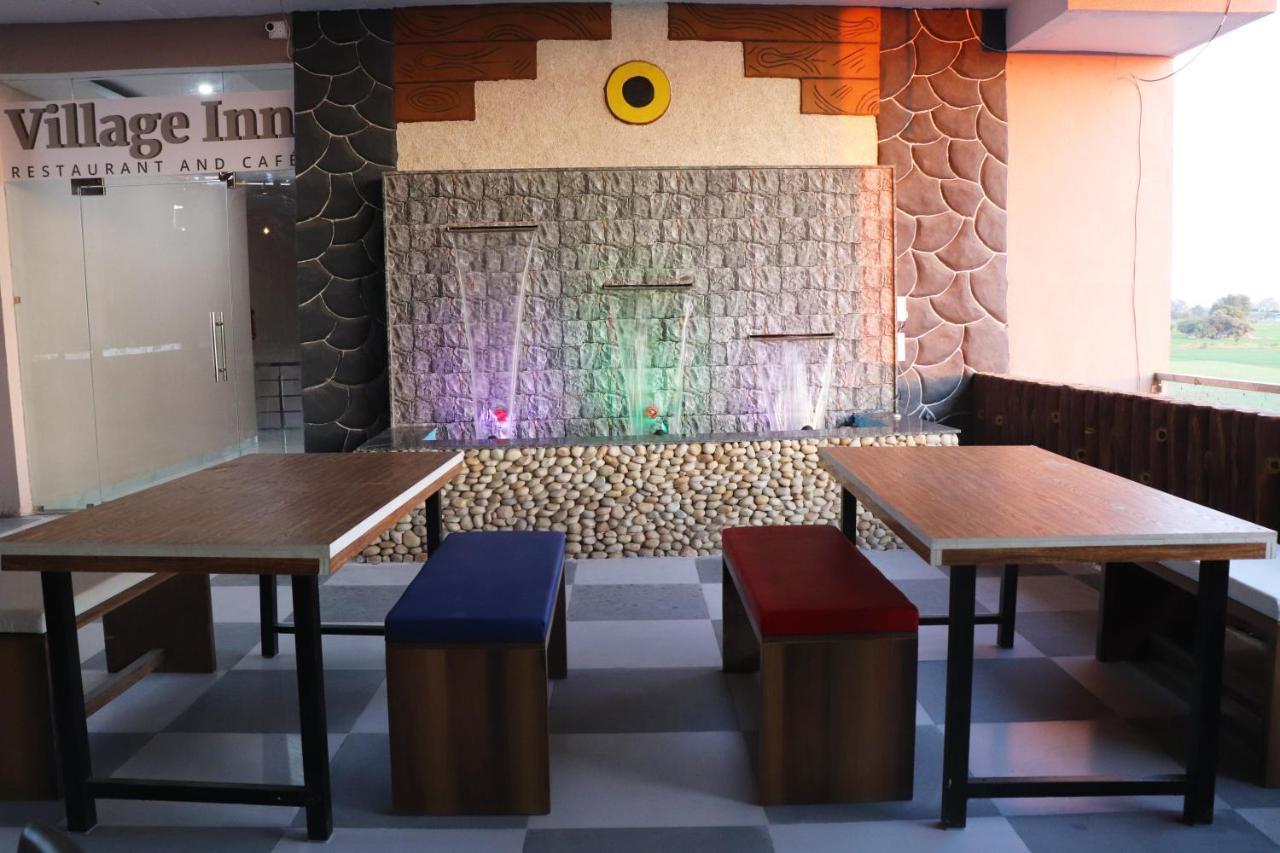 Pat Hotels Indore Esterno foto