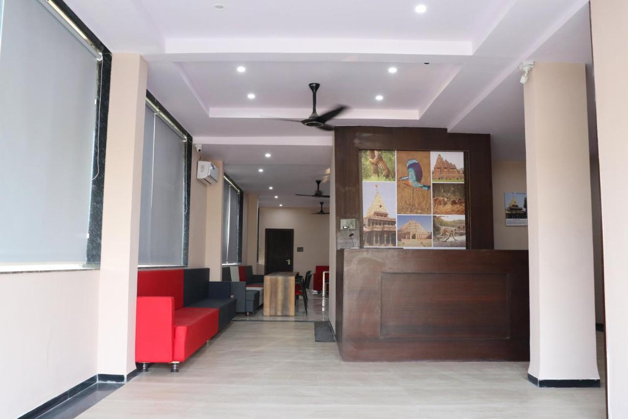 Pat Hotels Indore Esterno foto