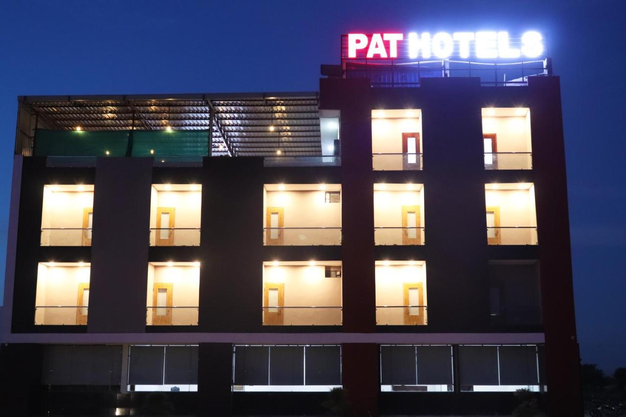 Pat Hotels Indore Esterno foto