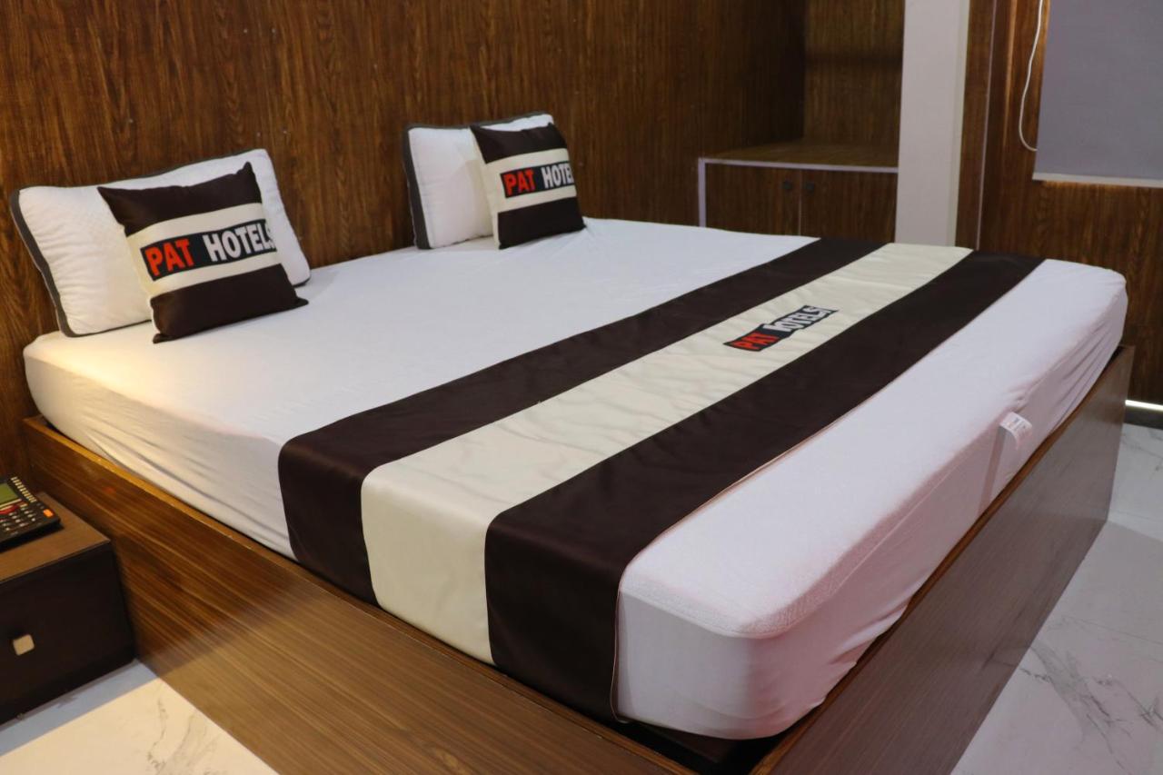 Pat Hotels Indore Esterno foto