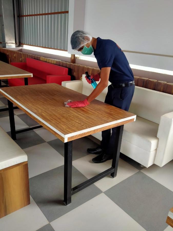 Pat Hotels Indore Esterno foto