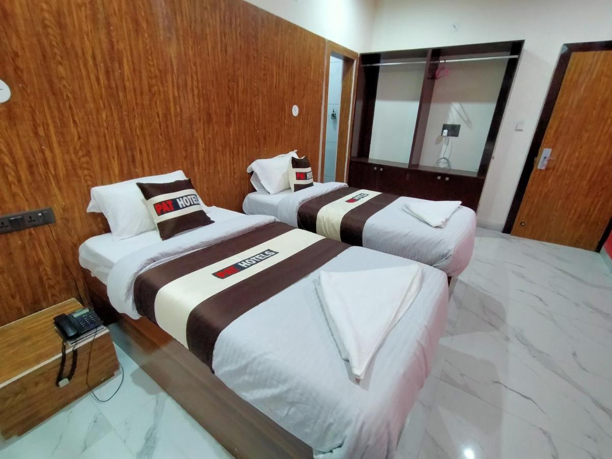 Pat Hotels Indore Esterno foto