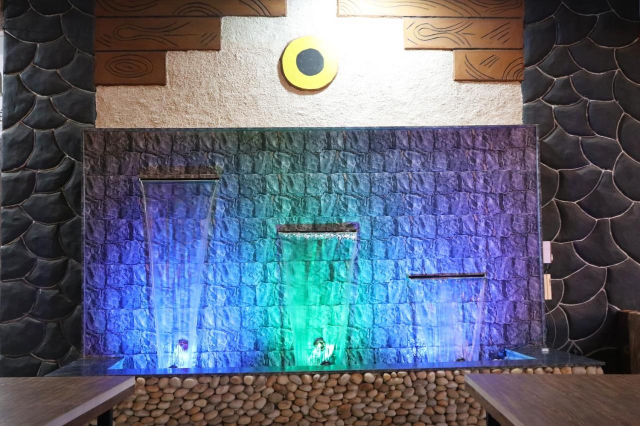 Pat Hotels Indore Esterno foto